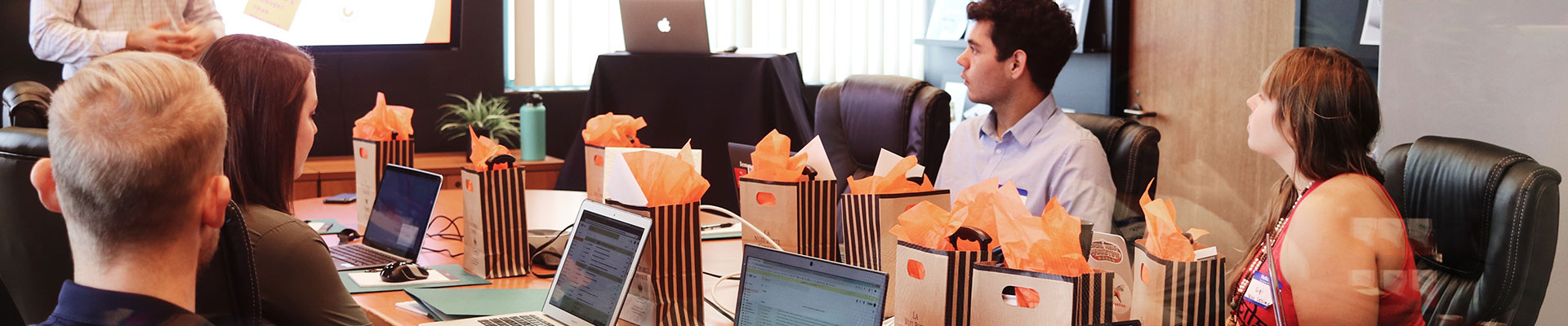 Trabaja con nosotros